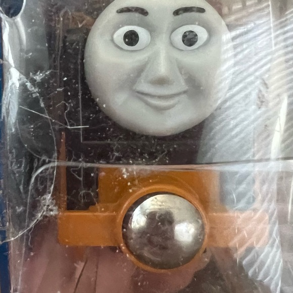 Thomas & Friends Wooden Railway Train - Yellow - Picture 3 of 5